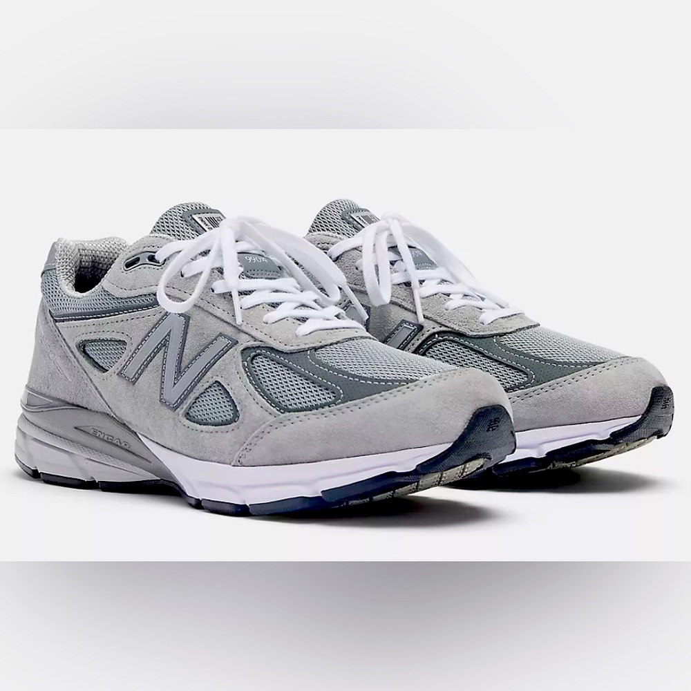 New Balance Men's Gray and White Sneakers